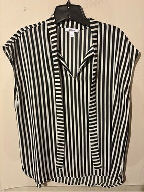 Bar III Black and White Striped V-Neck Cap Sleeve Blouse